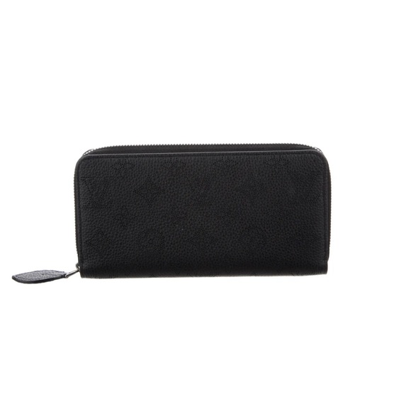 Louis Vuitton Black Zippy Wallet